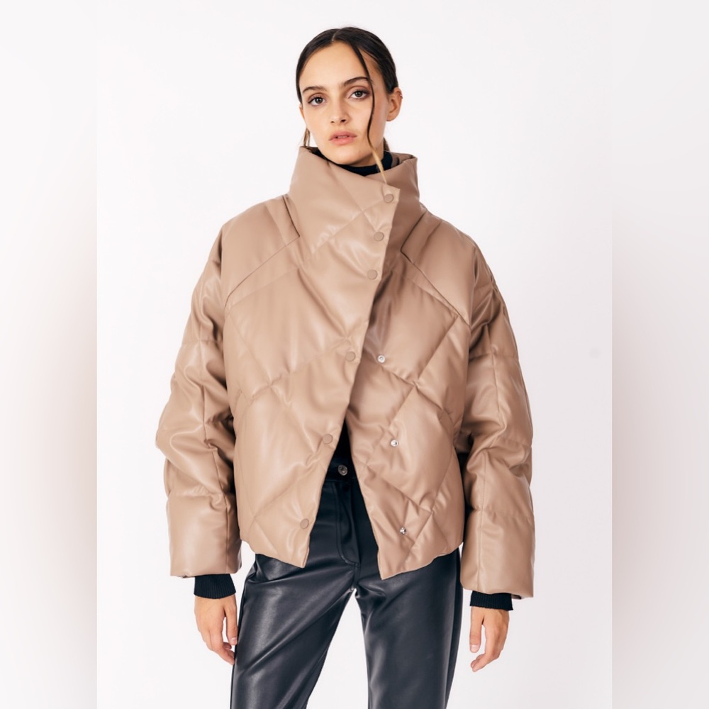 NWT DELUC Gwinnet Puffer Jacket Black Size S Oversized Faux Leather Quilted Coat - Picture 14 of 17